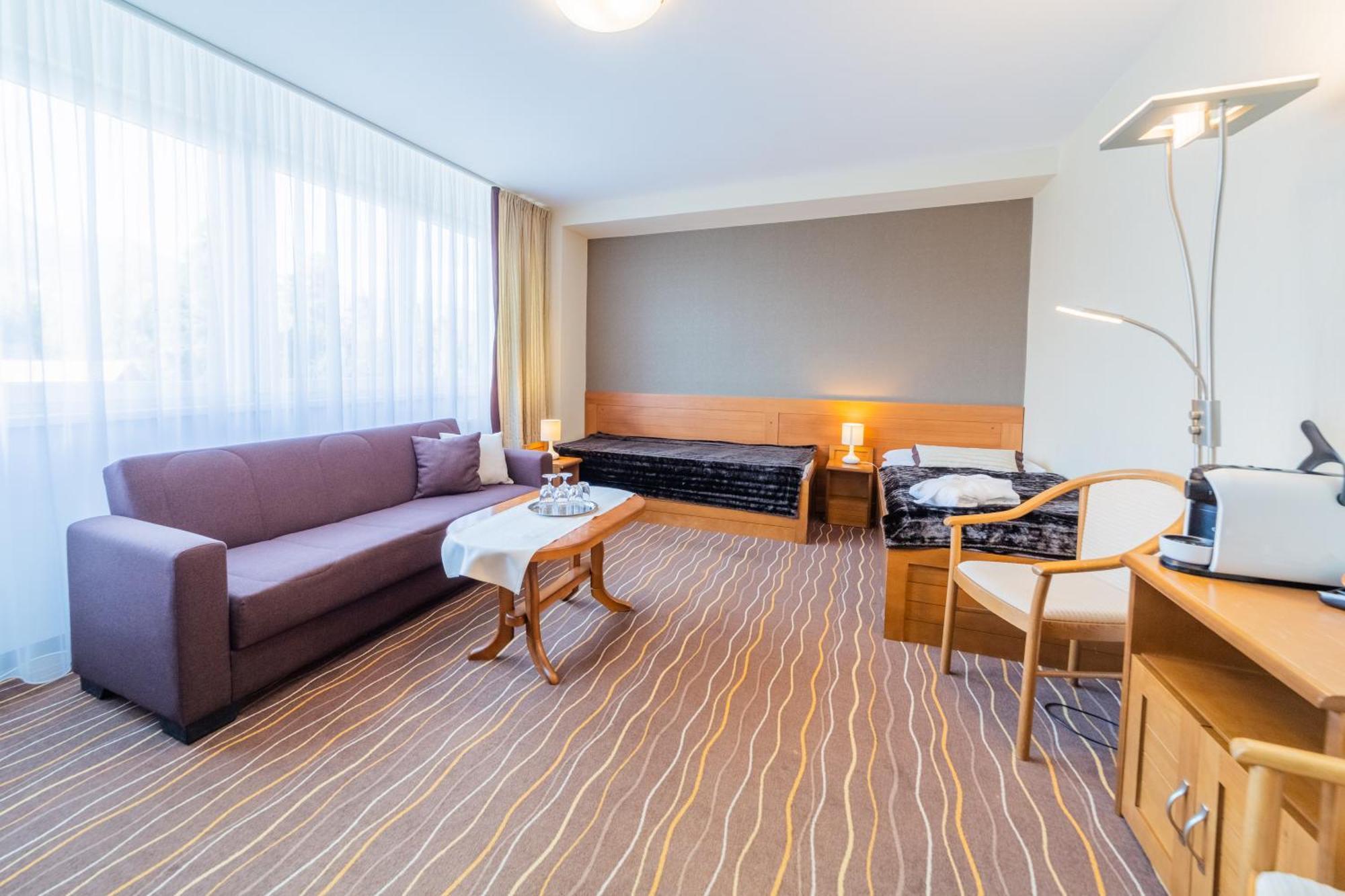 Kontakt Wellness Hotel Татранска Ломница Экстерьер фото