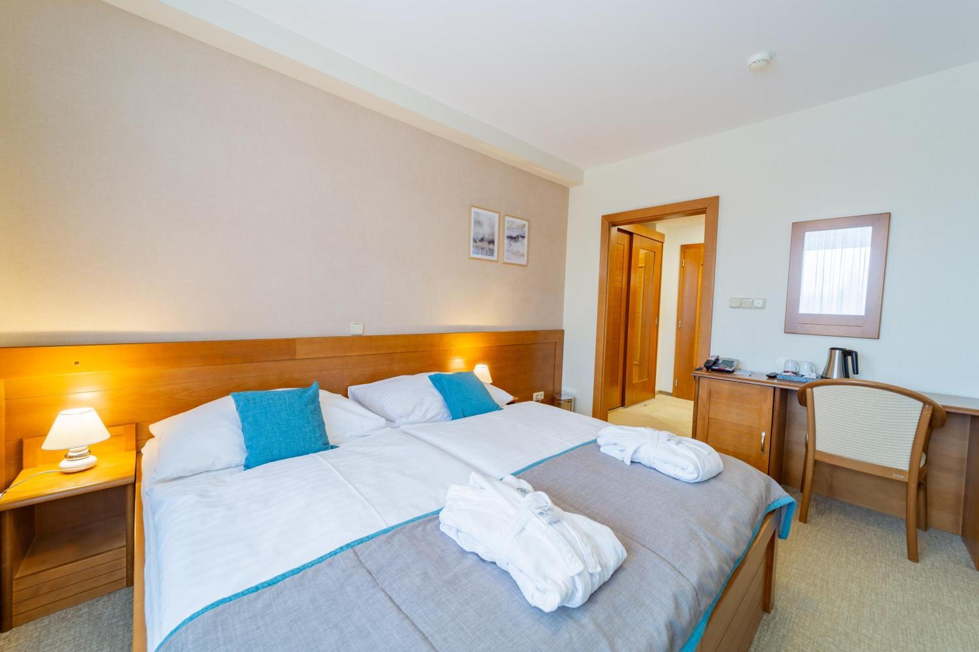 Kontakt Wellness Hotel Татранска Ломница Экстерьер фото