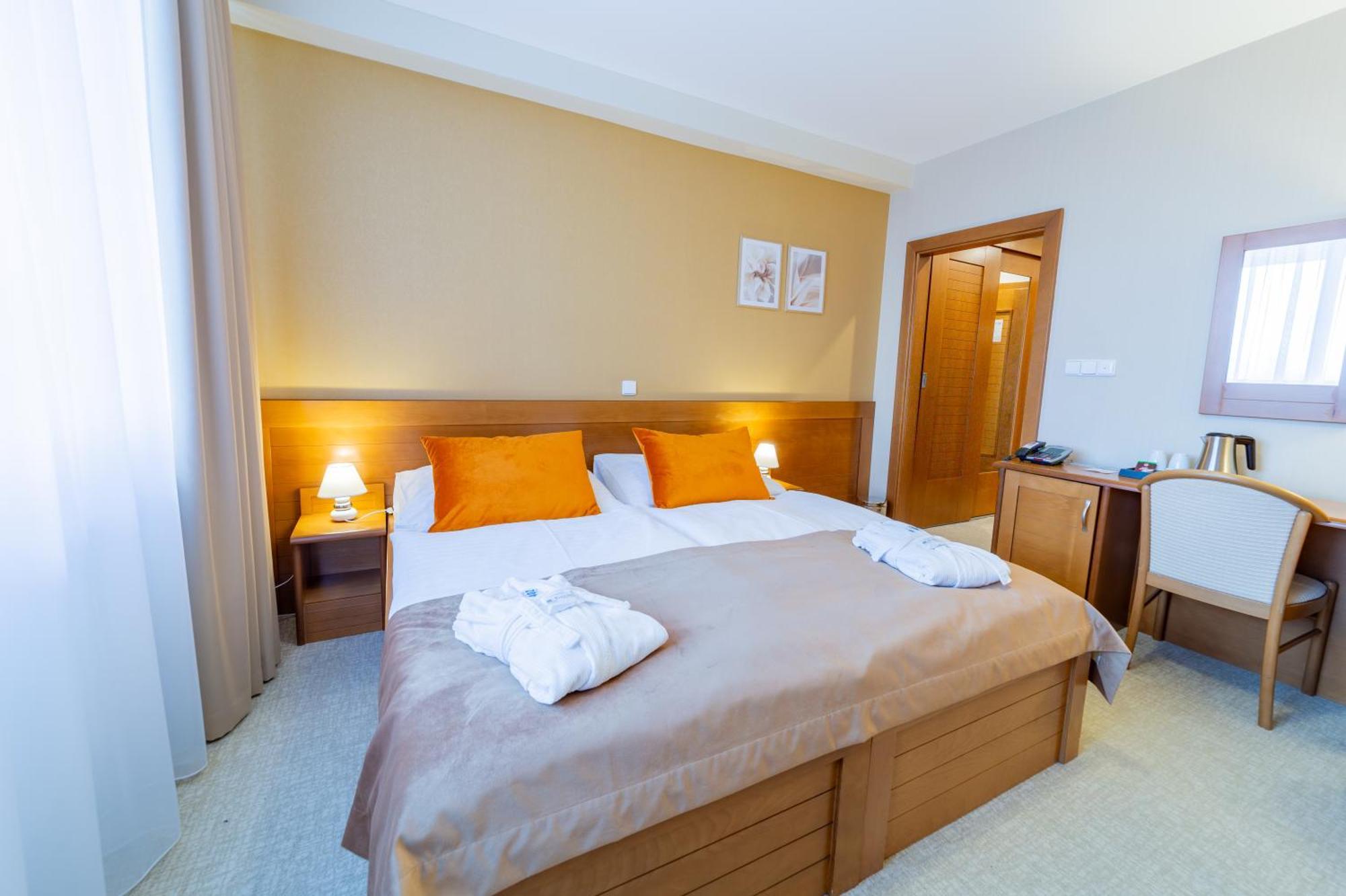 Kontakt Wellness Hotel Татранска Ломница Экстерьер фото