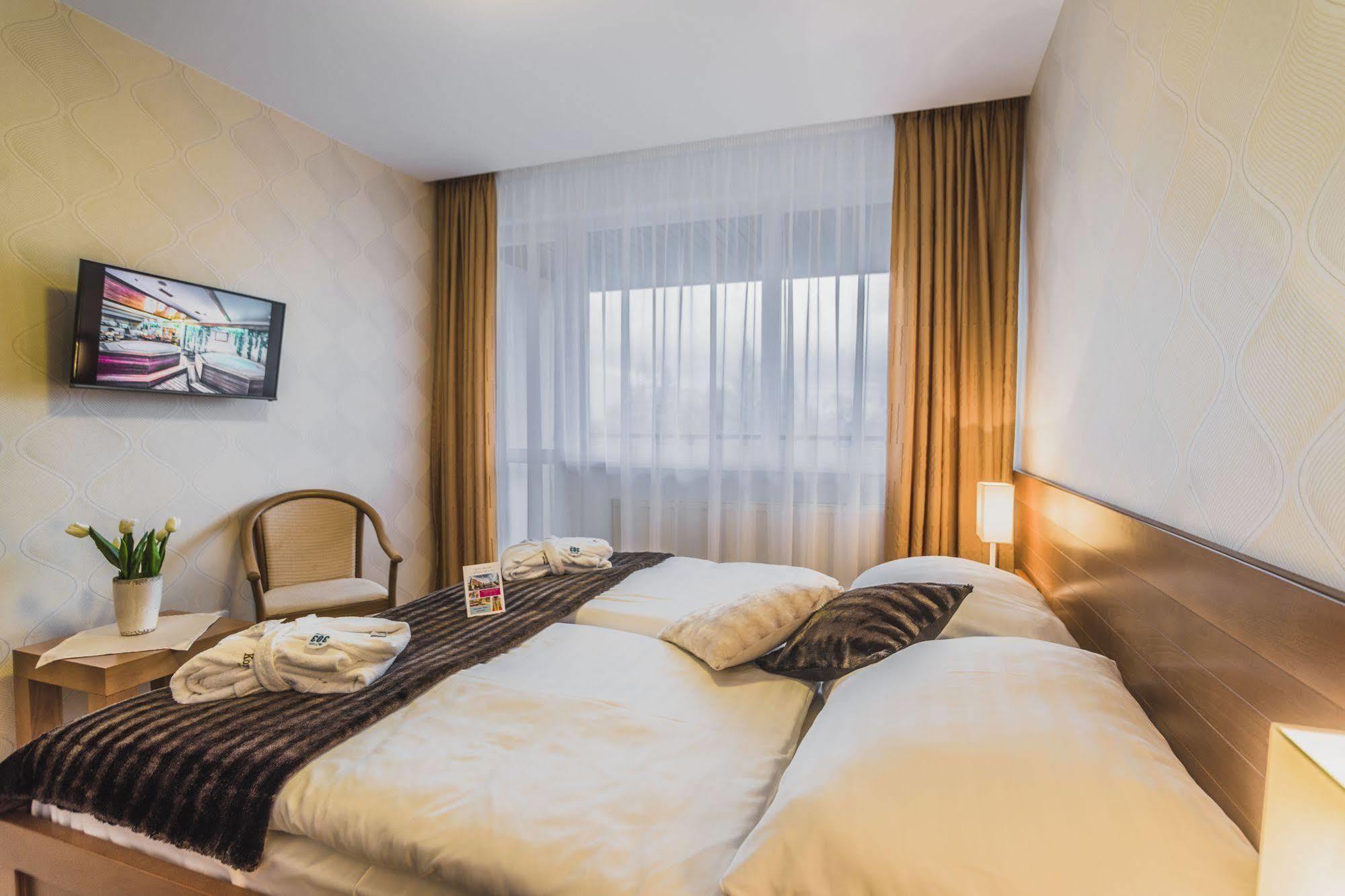 Kontakt Wellness Hotel Татранска Ломница Экстерьер фото